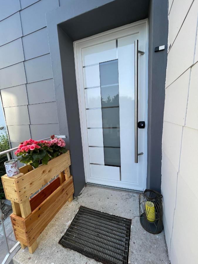 Apartment Mirabelle 2 Püttlingen Buitenkant foto